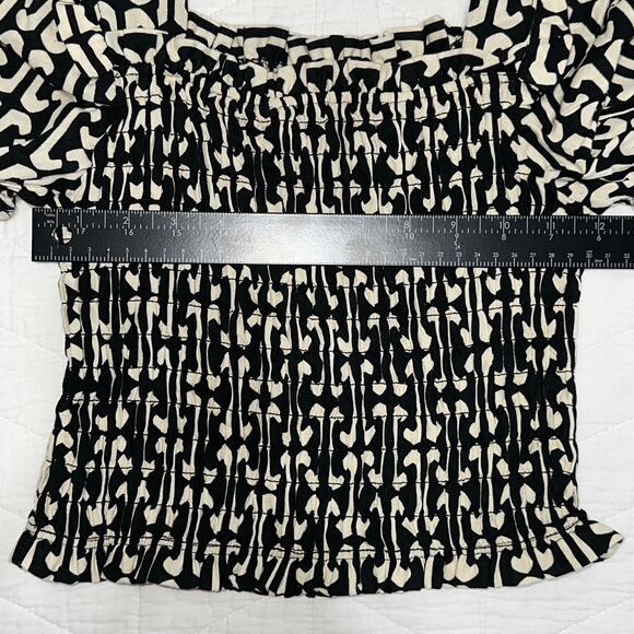 Monteau Linen Blend Smocked Puff Sleeve Crop Top Black Cream Size Small - Picture 10 of 11